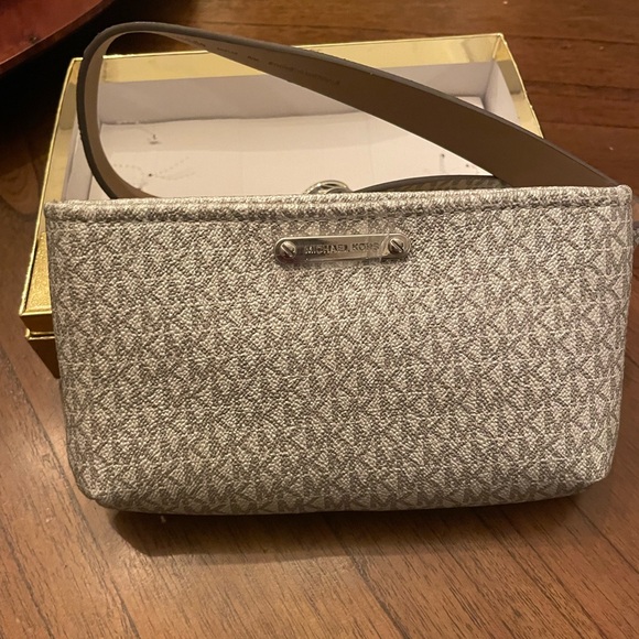 Michael Kors Handbags - Michael Kors Silver and Gray Adjustable Belt Bag S/M NWT